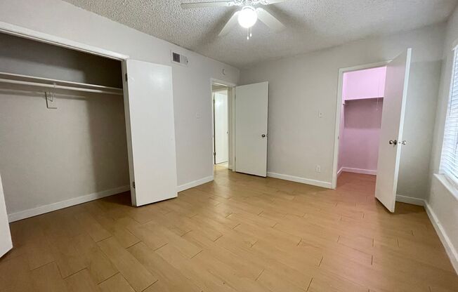 1 bed, 1 bath, 700 sqft, $999, Unit LAW11-311