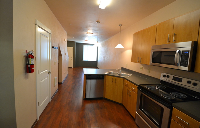 4 beds, 2.5 baths, 1,502 sqft, $3,380, Unit 13