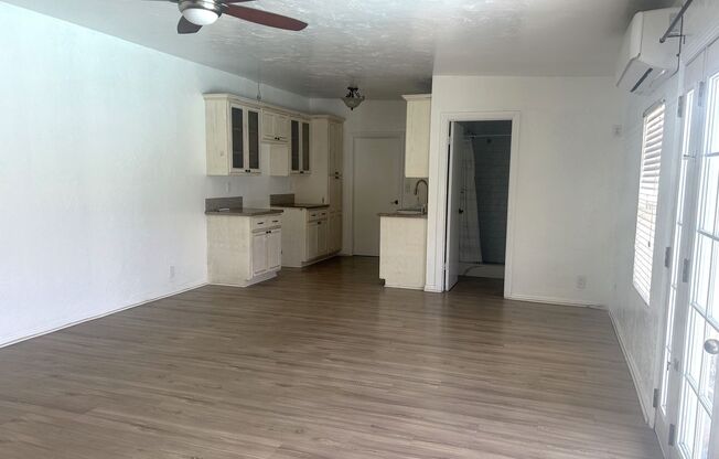 Downey Ave. 12712