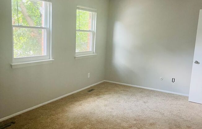 Beautiful recently Renovated 2 Bedroom 1.5 Bath Townhome in Virginia Beach!