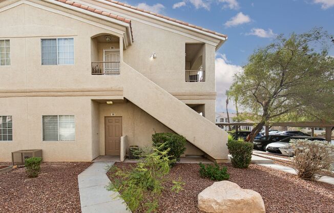 Adorable 1 Bedroom Condo on the First Floor