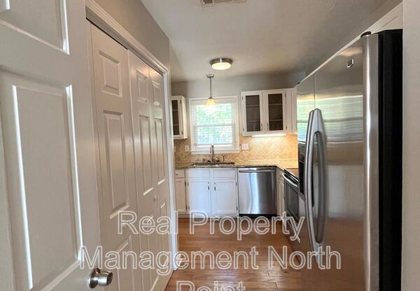585 WEDGEWOOD DR