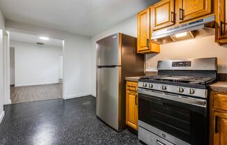 3 beds, 1 bath, $1,300, Unit Apt 3