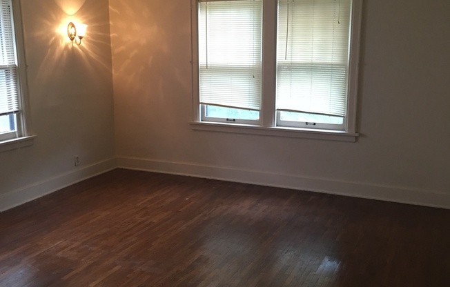 2 beds, 1.5 baths, $1,225