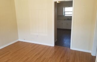 2 beds, 1 bath, 821 sqft, $895, Unit C