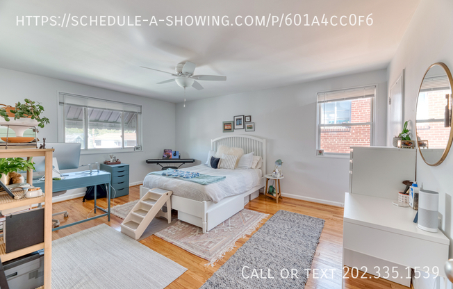 1525 CHANNING ST NE