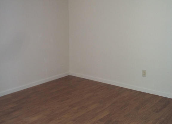 2 Bedroom Condo in Great South Phoenix Location!