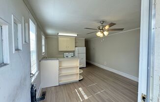 2 beds, 1 bath, $1,050