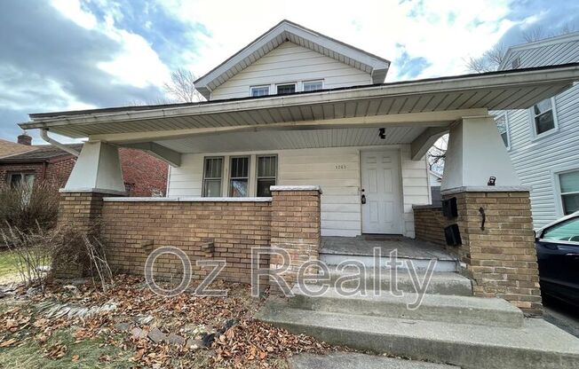 1263 CRESTWOOD DR