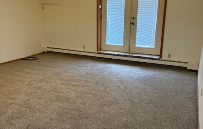 2 beds, 1 bath, 925 sqft, $950, Unit 56