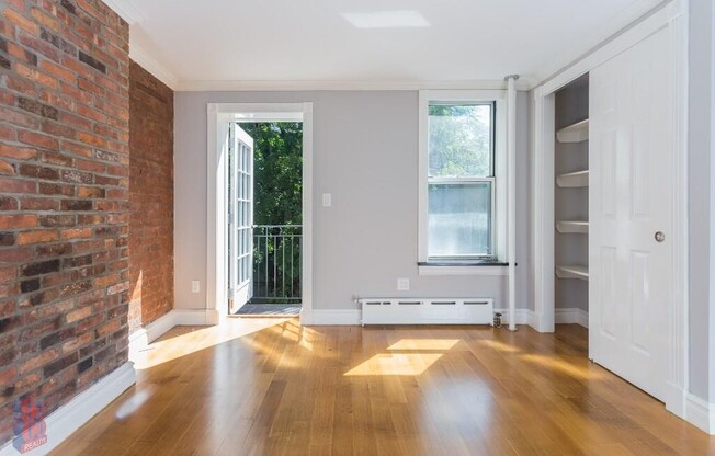 118 E 7th Street