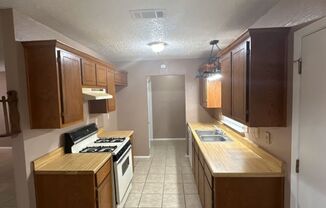 4 beds, 1.5 baths, $1,195