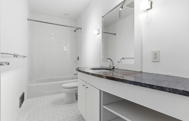 3 beds, 2 baths, 2,081 sqft, $11,000, Unit 1102