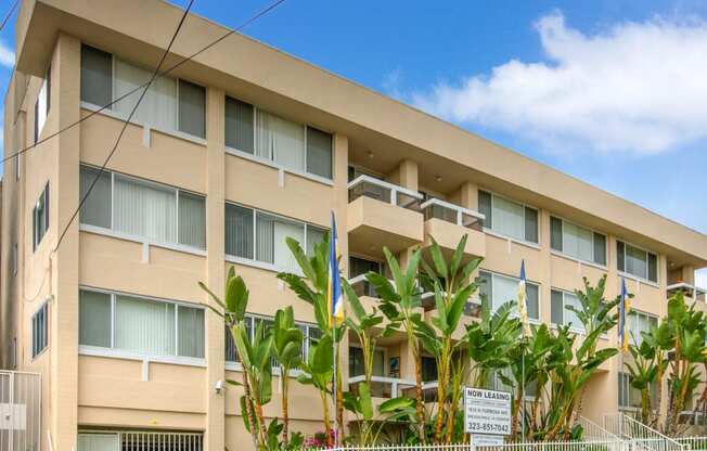 Apartment Building in Los Angeles