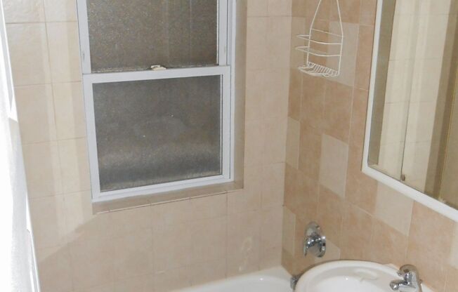 1 bed, 1 bath, 780 sqft, $1,935, Unit 5131-1