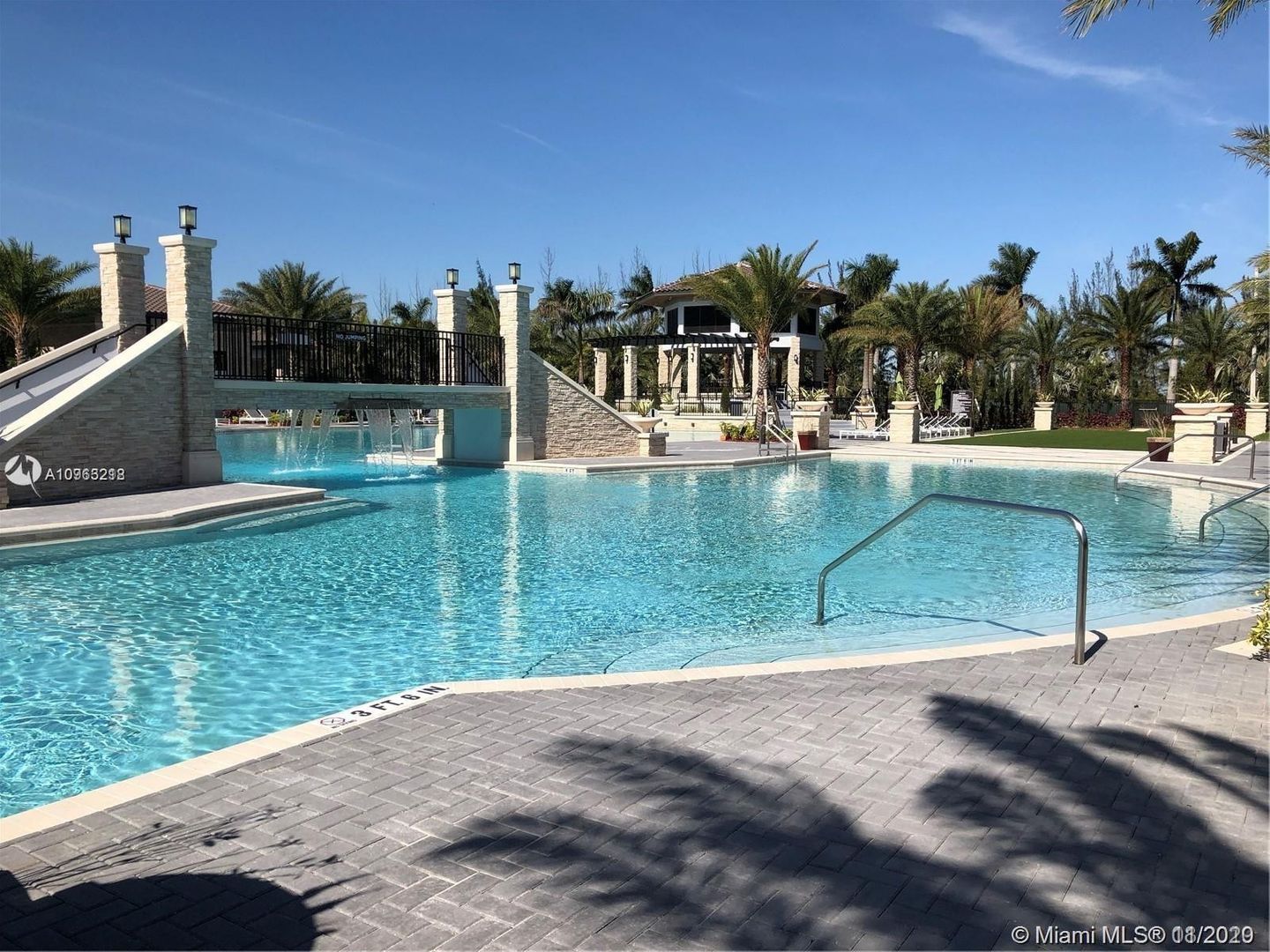 Great Condo unit in Doral