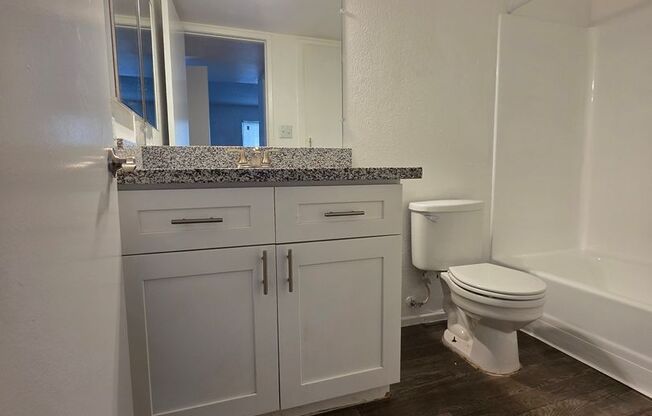 2 beds, 2 baths, 822 sqft, $1,099, Unit 101