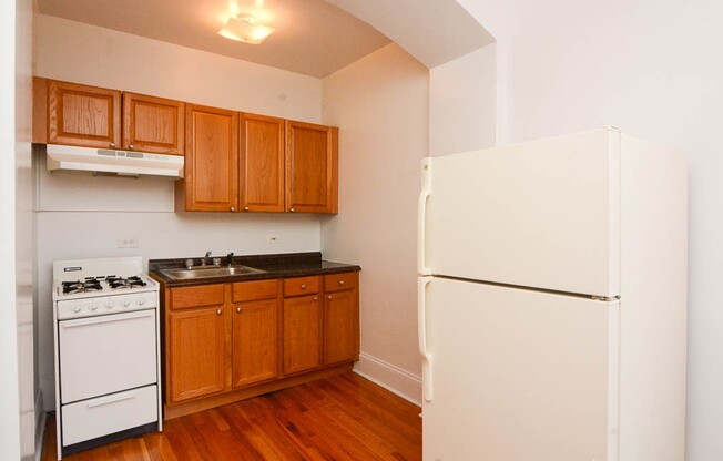 2737 Spaulding