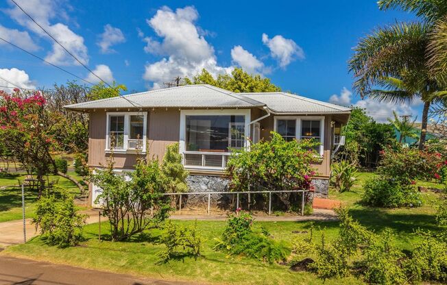 Furnished 2 bedroom, 1.5 bath home in Poipu, with unobstructed ocean view