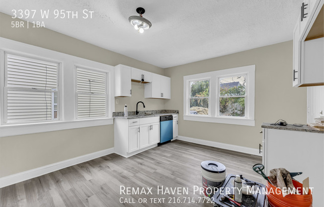 5 beds, 1 bath, 2,206 sqft, $1,695