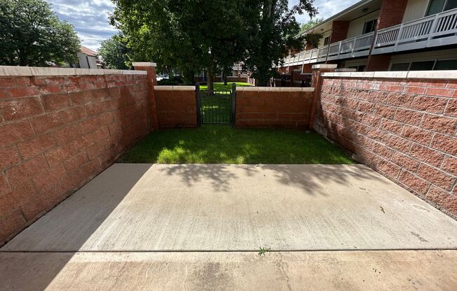 4500 Laguna Pl.