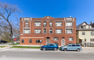2838 E 91st