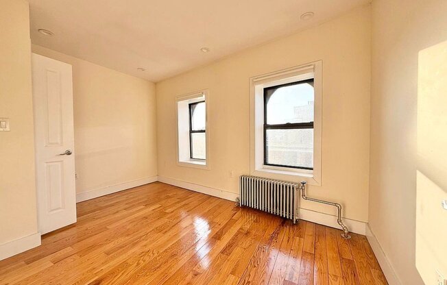 24 ROGERS AVE