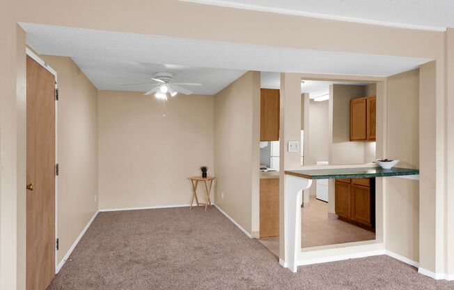 3 beds, 2 baths, 1,026 sqft, $1,350, Unit 1103-6