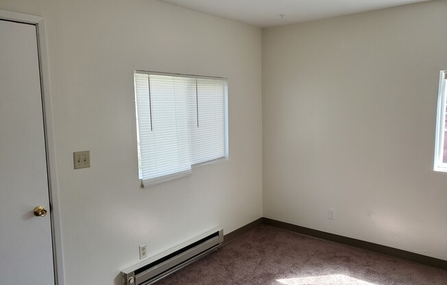 1518 T Ave.