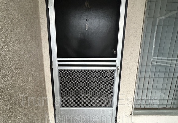 337 E TUJUNGA AVE