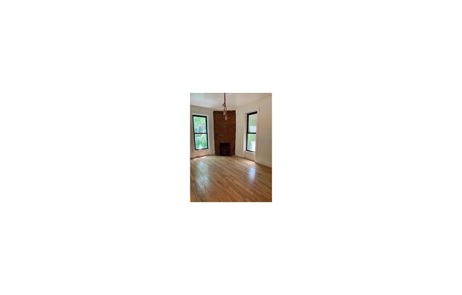 4 beds, 1 bath, $5,500, Unit 1E