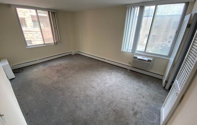 3 beds, 2 baths, $3,260, Unit 1616 - 7D