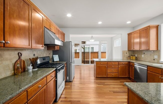17822 20 AVE SE