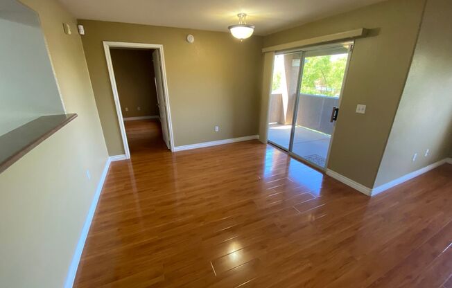 2 beds, 2 baths, 1,049 sqft, $1,295, Unit 555 Silverado Ranch #2006