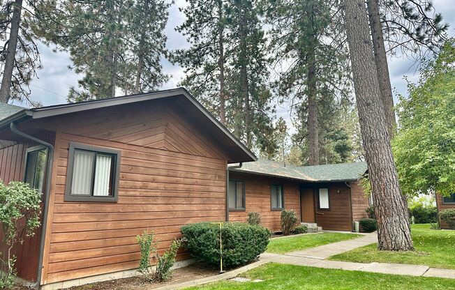 For Rent: Cozy 2 Bed / 2 Bath Condo with Enclosed Yard & Detached Garage