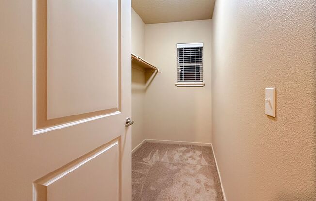 2 beds, 2 baths, 1,090 sqft, $1,600, Unit 523-10