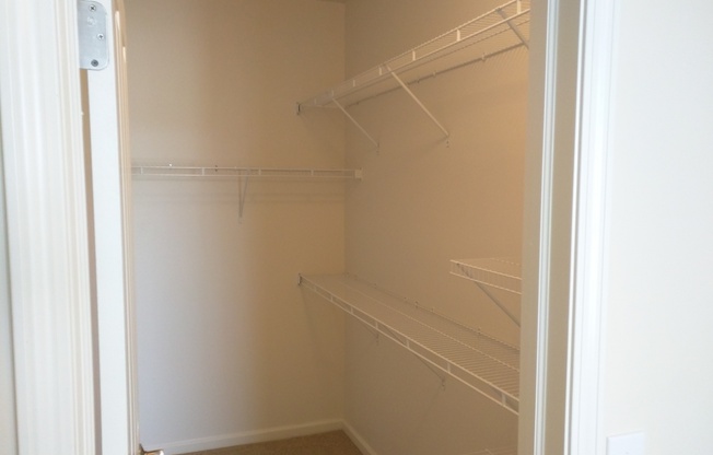 2 beds, 2 baths, 1,190 sqft, $1,410, Unit 5372 LLN #160