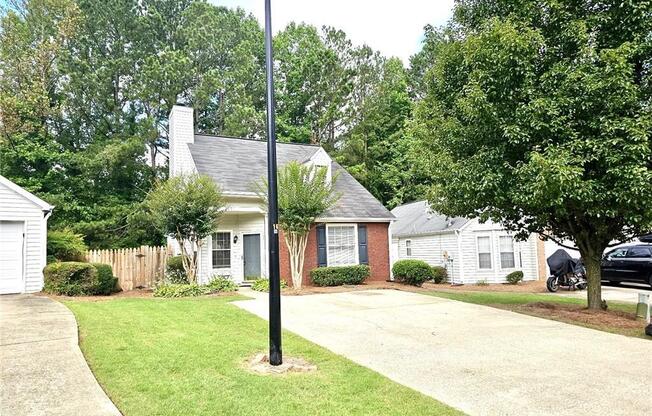 2651 LAUREL LN NW