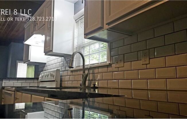 415 E OKLAHOMA ST