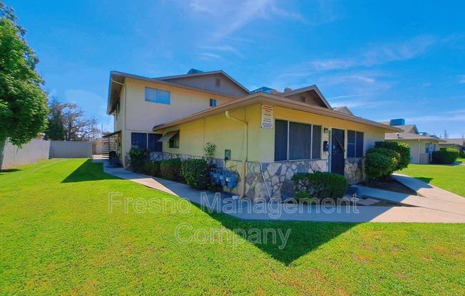 589 E BARSTOW AVE