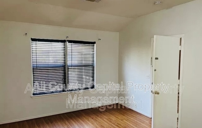 15004 ANTIQUE FINISH DR