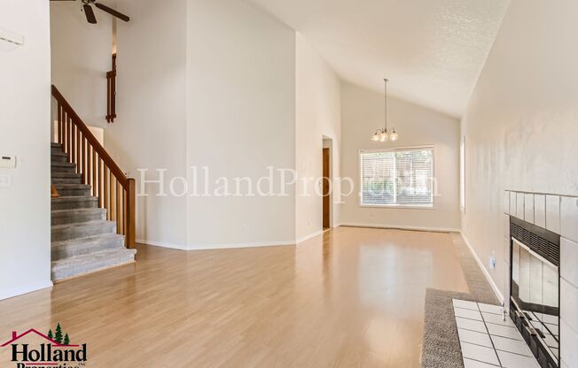 Bright & Spacious 4-Bedroom Home – Freshly Painted and Full of Light!