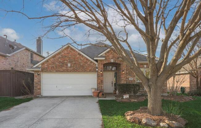 1369 TREE TOP DR