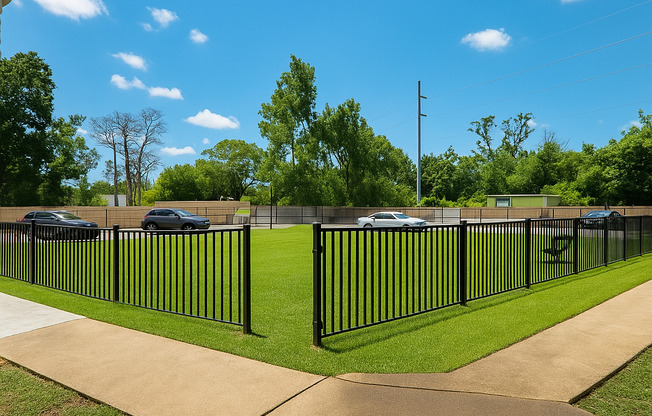 dog park, shenandoah woods apartments, garden oaks, apartment living