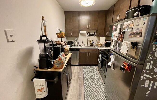 2 beds, 1 bath, $1,395, Unit 222