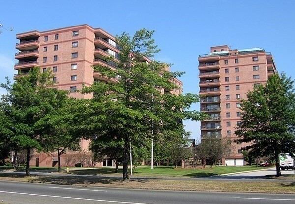 2 beds, 2 baths, 1,206 sqft, $3,200, Unit 621