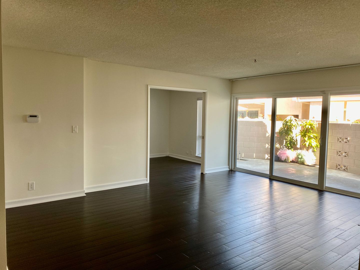 SPACIOUS 2 BEDROOM 1 BATH CONDO