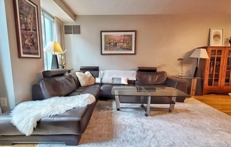 1 bed, 1 bath, 836 sqft, $3,600, Unit 903