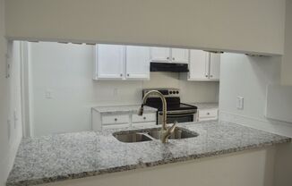 Charming 3 bed 2 bath with a converted garage in Heritage Farms