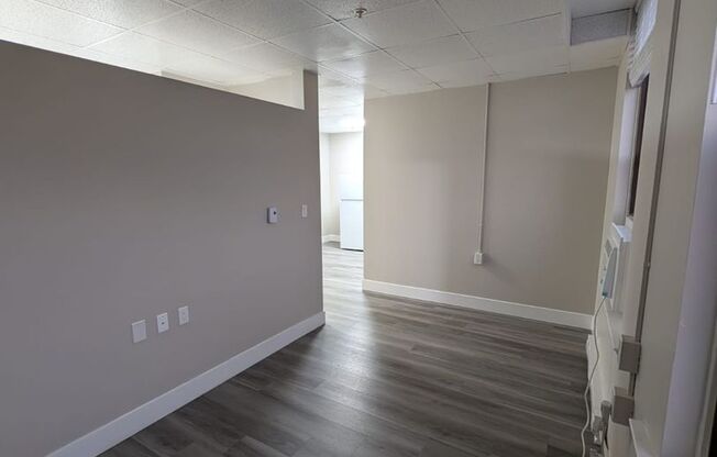 1 bed, 1 bath, 500 sqft, $900, Unit 435